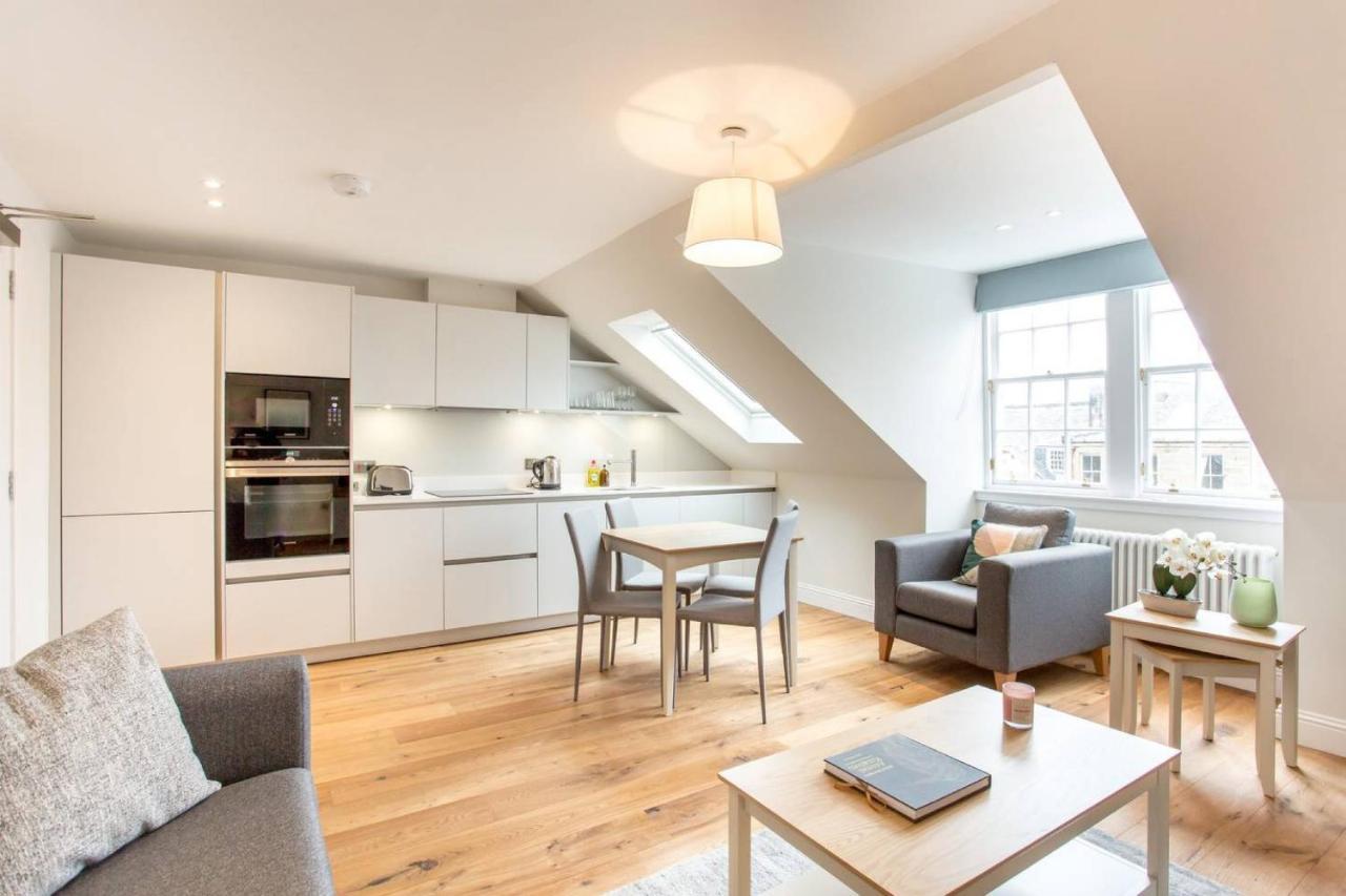 Altido Quiet City Centre Spacious Apartment エディンバラ エクステリア 写真