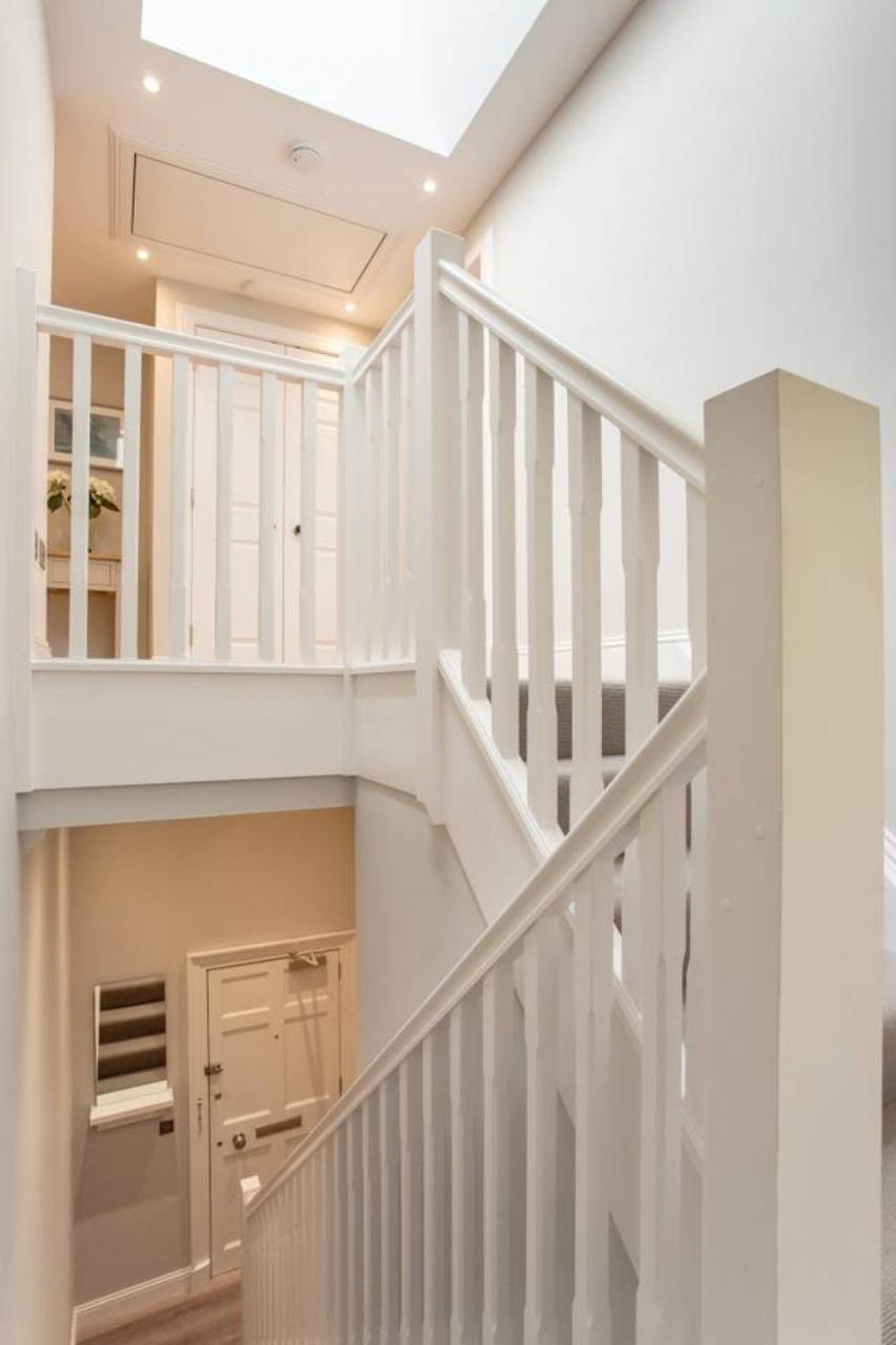 Altido Quiet City Centre Spacious Apartment エディンバラ エクステリア 写真